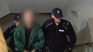 Полиция в Южной Каролине (США) опубликовала видео, показывающее освобождение женщины, которая была заключена в контейнер на два месяца серийным убийцей